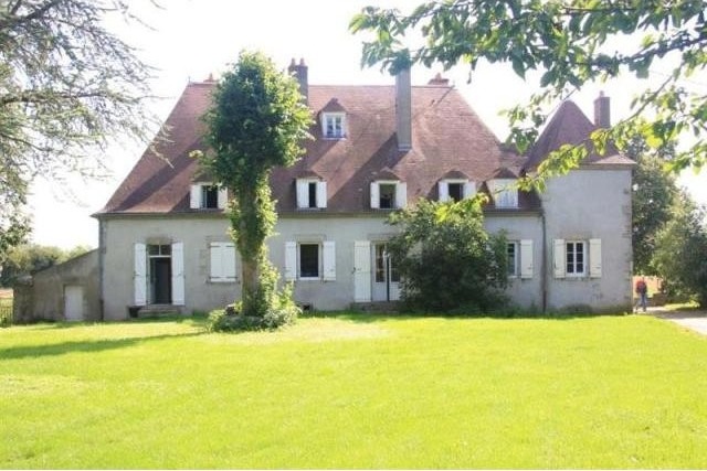 8 bedroom Character For Sale: 03200..