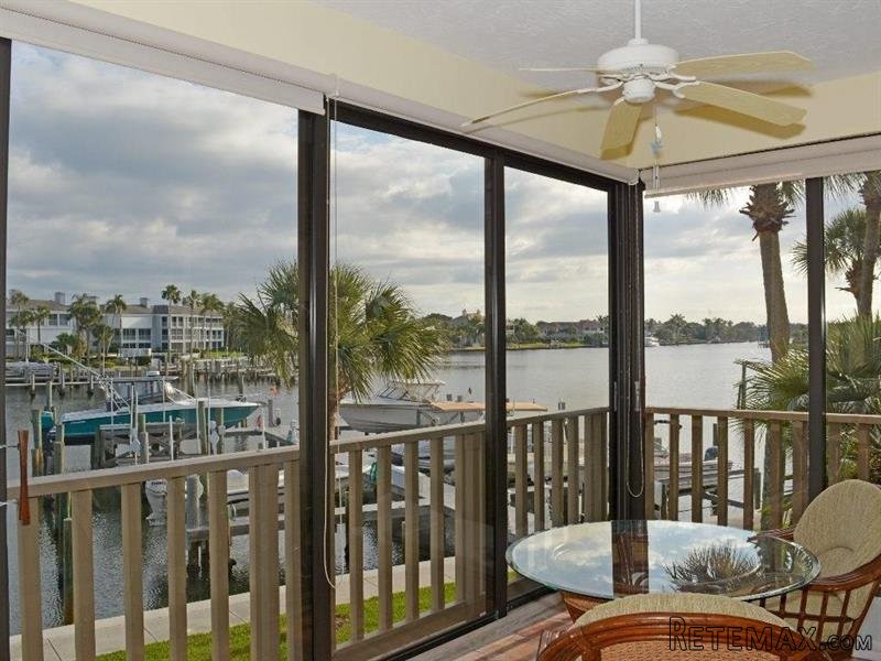 3 bedroom Flat For Sale: 1875 Bay Road.. - 2
