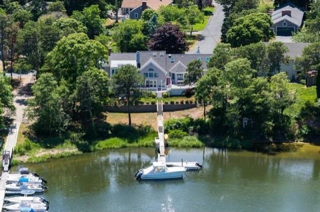 4 bedroom Property For Sale: Blue Rock..