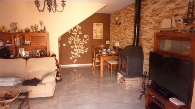 Town House - This is a townhouse.. - 2