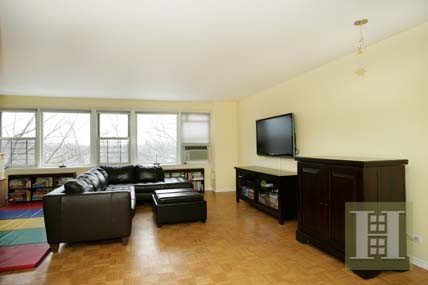 2 bedroom Apartment For Sale: 4555..