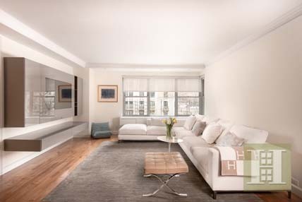 4 bedroom Apartment For Sale: SPRAWLING..