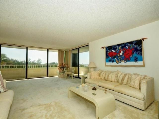 2 bedroom Residence For Sale: Singer.. - 2