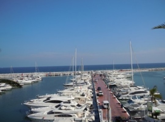 Apartment for sale in Puerto Banus..