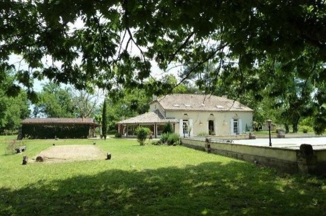 3 bedroom Country House For Sale: 33430.. - 2
