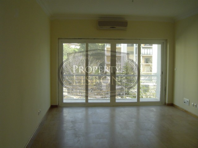 Brand New T2 Cascais Apartment for..
