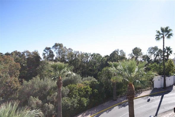 APARTMENT FOR SALE IN CALAHONDA - 2