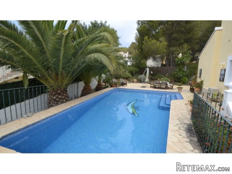 4-Bed 3-Bath Villa In Javea - Javea - 2