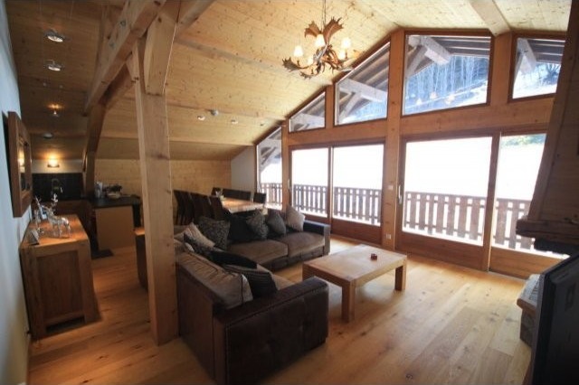 Stunning penthouse apartment, ski in..