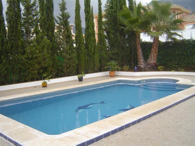 Villa - Huge Villa, Kept to High.. - 2