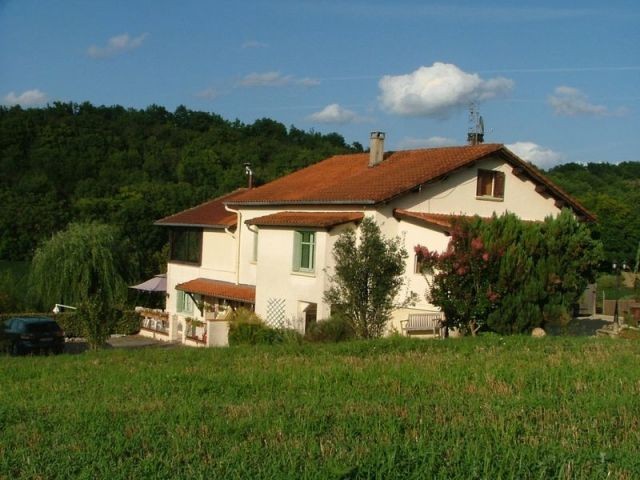 Large 4 Bedroom House With 2 Bedroom.. - 2