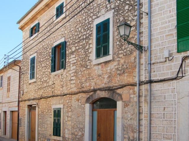 Spacious house in the heart of the..