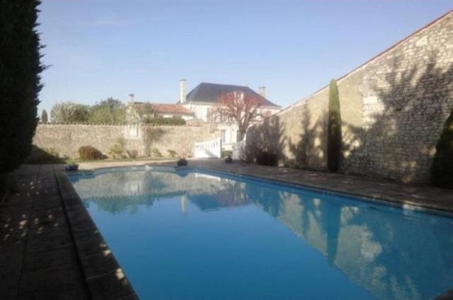 6 bedroom House For Sale: 17100.. - 2