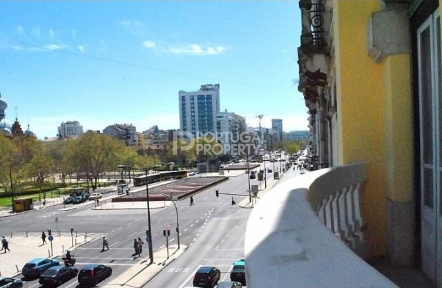 10 Bedroom Central Apartment with Great..