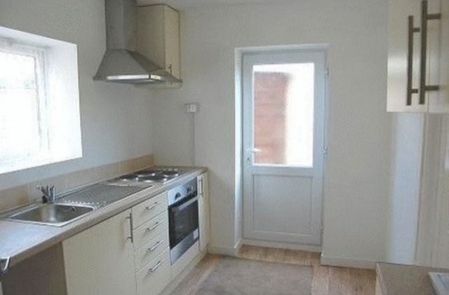 1 Bed Flat/Apartment To Let in..