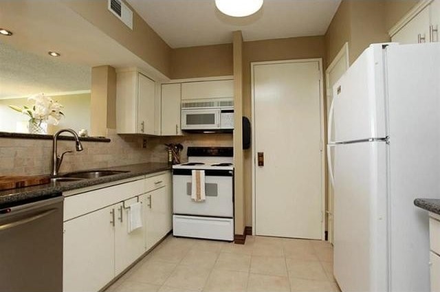 2 bedroom Apartment For Sale: 5001.. - 2