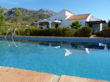 Villa for Sale in Canillas De Aceituno..