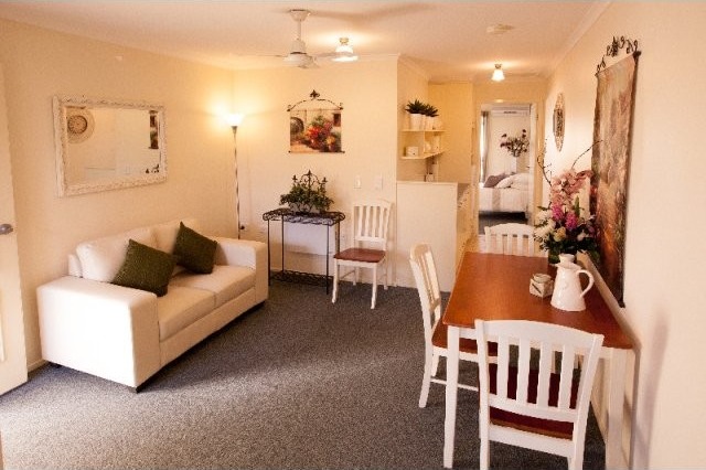 Mardross Gardens - Rental Village -..
