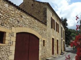 Substantial Village House With Garaging..