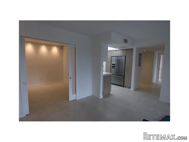 2 bedroom Flat For Sale: 177 Ocean Lane.. - 2