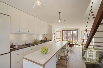 3 bedroom Apartment For Sale: 215 WEST..