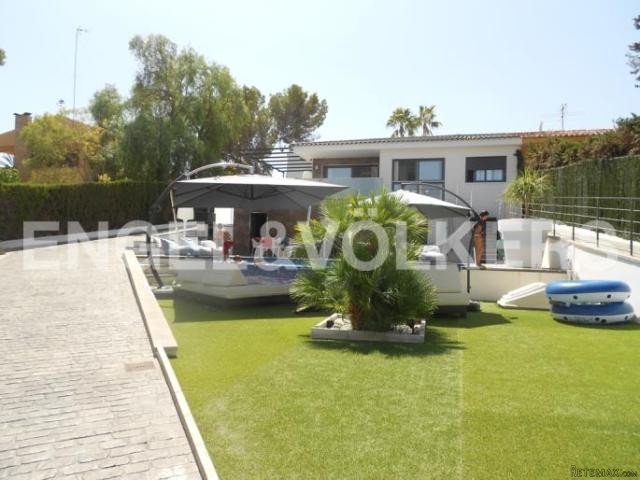 Luxury detached villa recently.. - 2