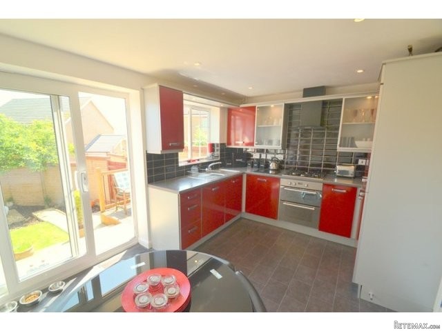 3 bedroom house in Minster On Sea..