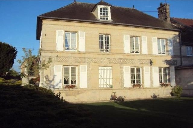 4 bedroom Character For Sale: 60410 OISE