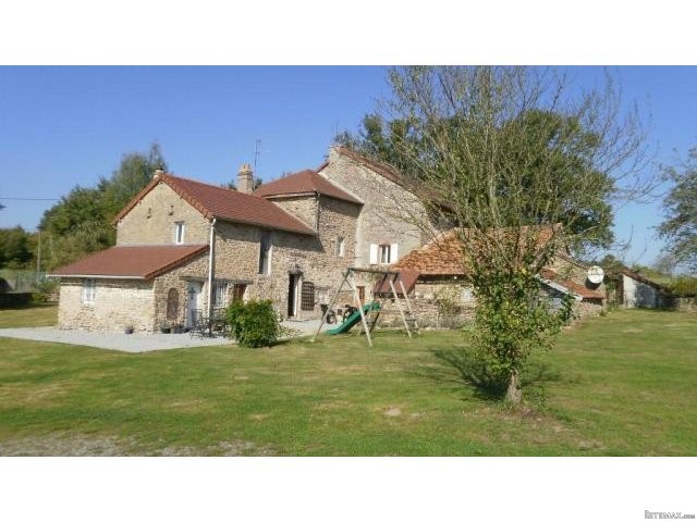 4 Bedroom Country House For Sale