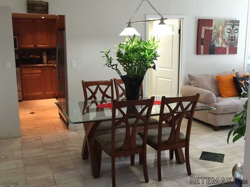 2 bedroom Flat For Sale: 2333 BRICKELL.. - 2