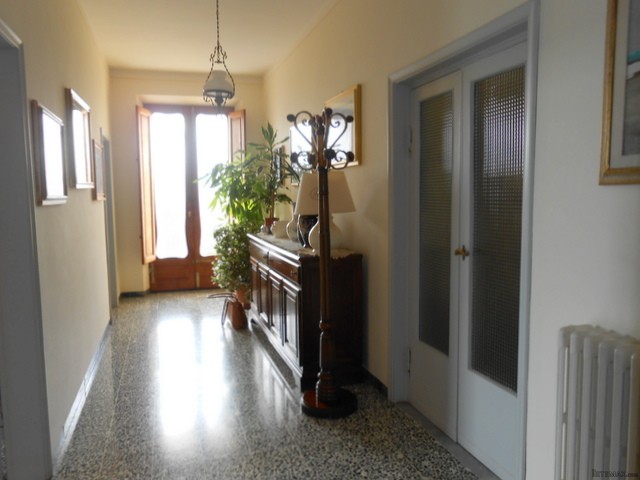 Villa - For Sale - Lucca centre &.. - 2