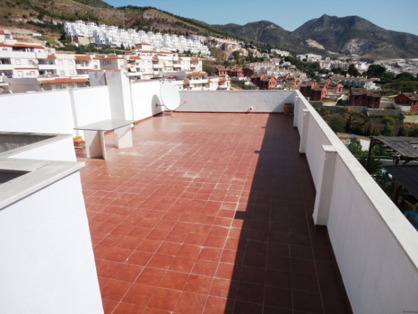 2 Bed Apartment. Large terrace - 2