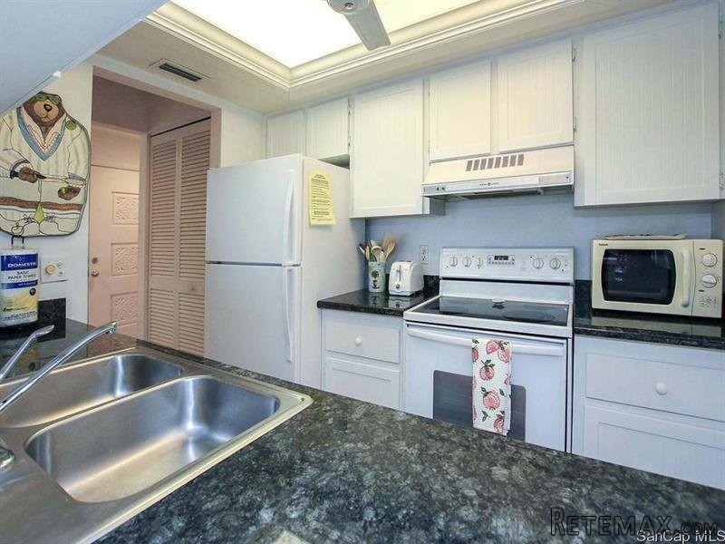 2 bedroom Condominium For Sale:.. - 2