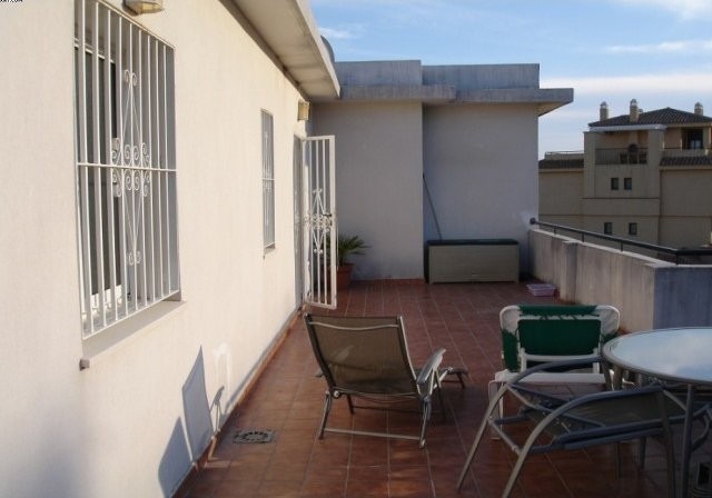 Apartment - Nicely appointed 2 bedroom..