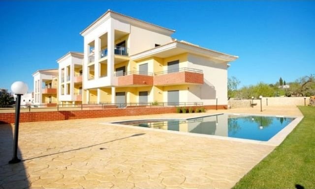 Newly built 3 bedroom first floor..