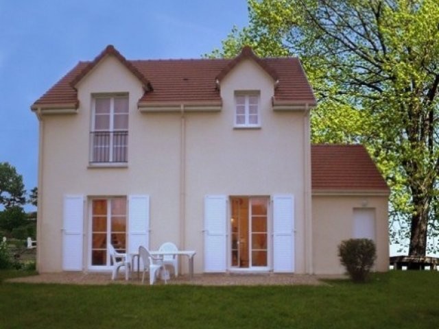 Maison D'habitation T4, Garage Et..