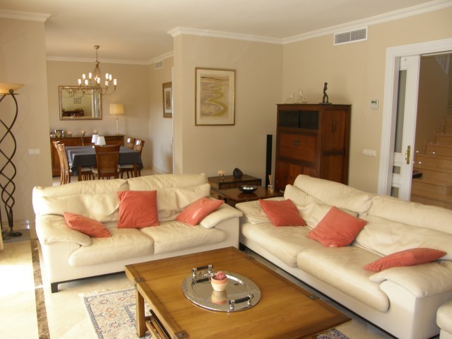 Villa - This villa is situated within.. - 2