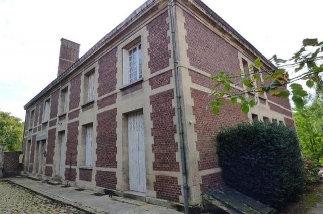 6 bedroom Town House For Sale: 80500.. - 2
