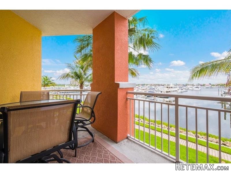 2 bedroom Town House For Sale: 610..