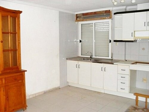 3 BED APART WALK TO BEACH - 2