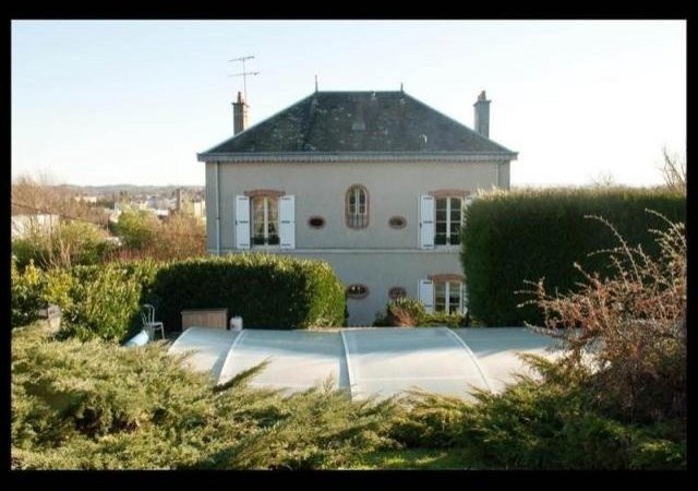 6 bedroom House For Sale: 23300 LA..
