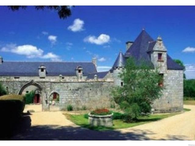 Splendid Manoir from the 15th Century
