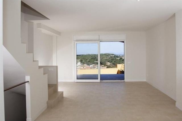 3 bedroom Terraced House For Sale:.. - 2