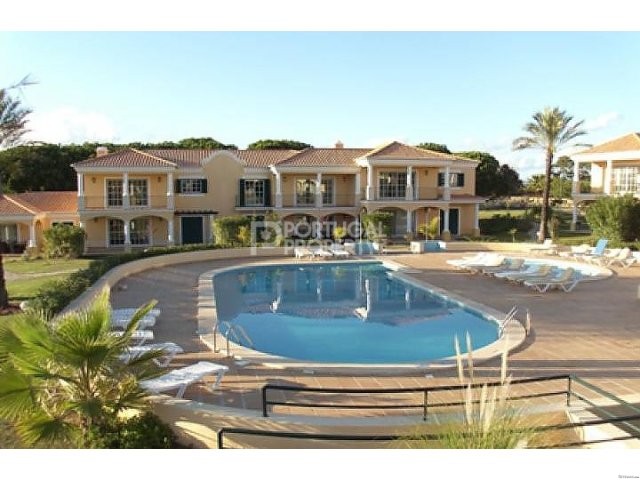 Deluxe 2 Bed Apartment