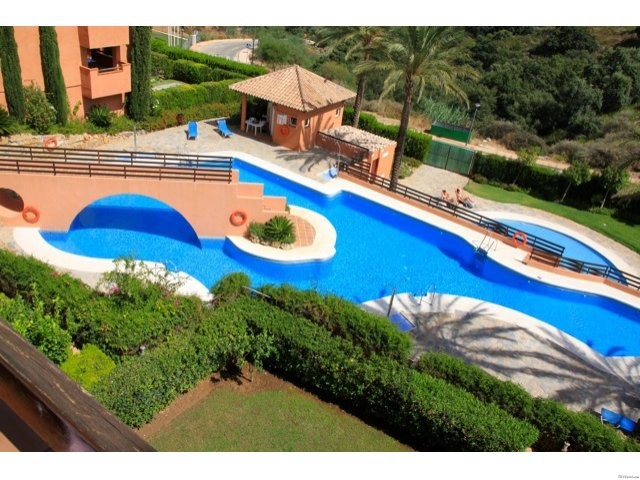 APARTMENT FOR SALE IN LA MAIRENA