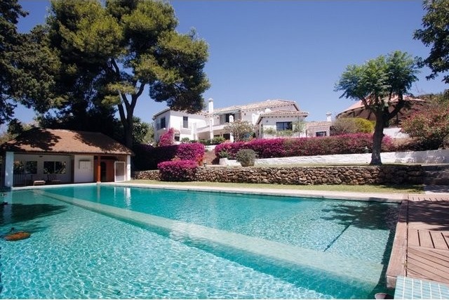 7 Bedrooms - Villa - Malaga - For Sale