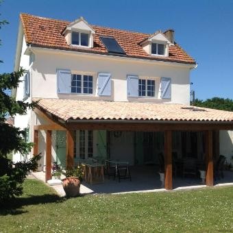 Charming 5 Bedroom Stone Property..