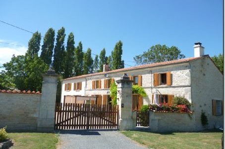 Stone House For Sale St Jean D Angely - 2
