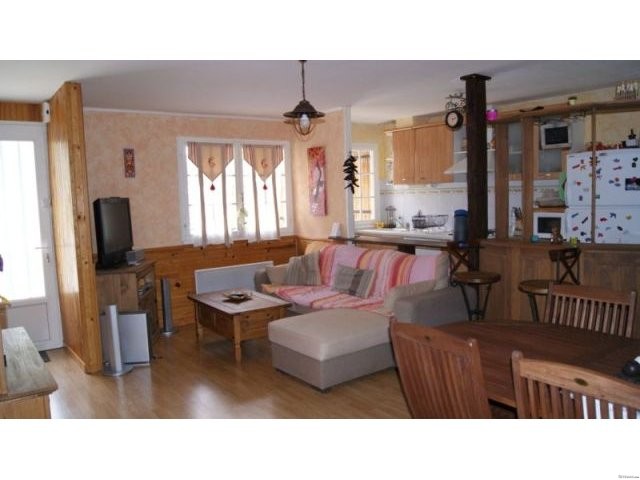 Ideal first purchase: Village House in.. - 2