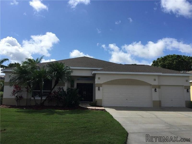 4 bedroom House For Sale: 4982 Oldham..